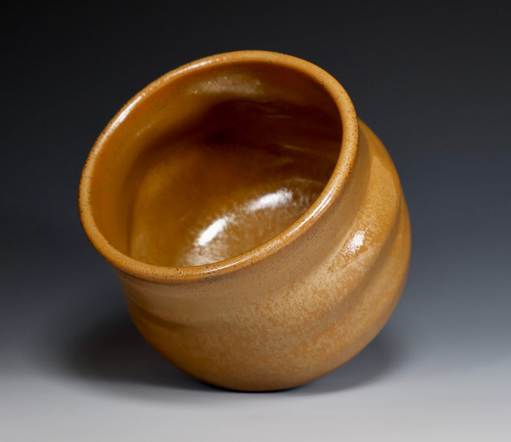 Tea Bowl - Made with Porcelain Clay - Aveturine Caramel Glaze